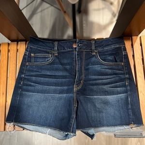 American Eagle High-rise Shorttie